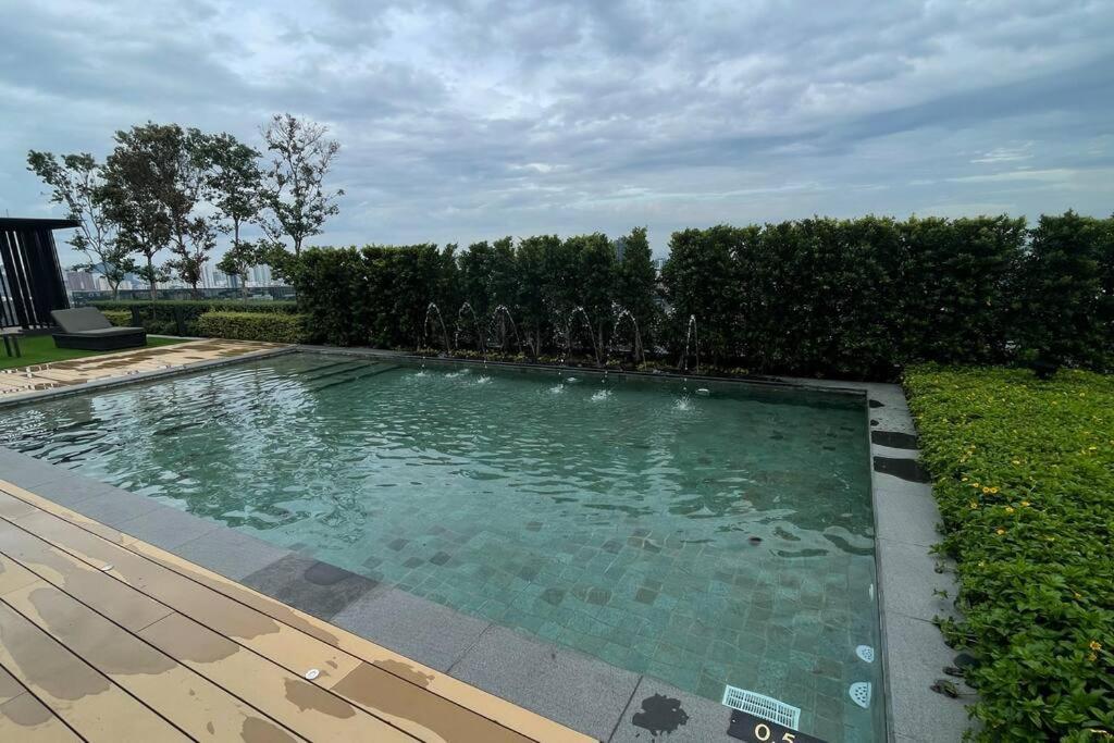 Beacon With Infinity Pool At By Wl * George Town